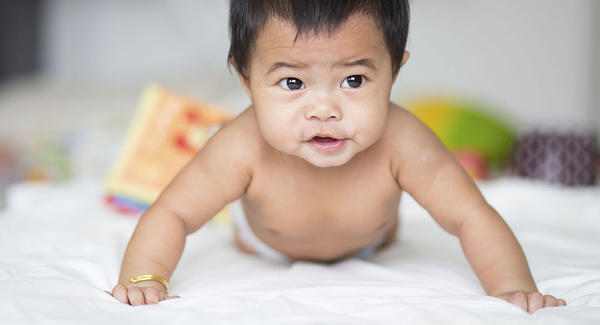 Meniarapkan Bayi Sejak Awal Boleh Rangsang Anak Cepat Merangkak. Masa Ni Kena Pantau Betul-Betul!
