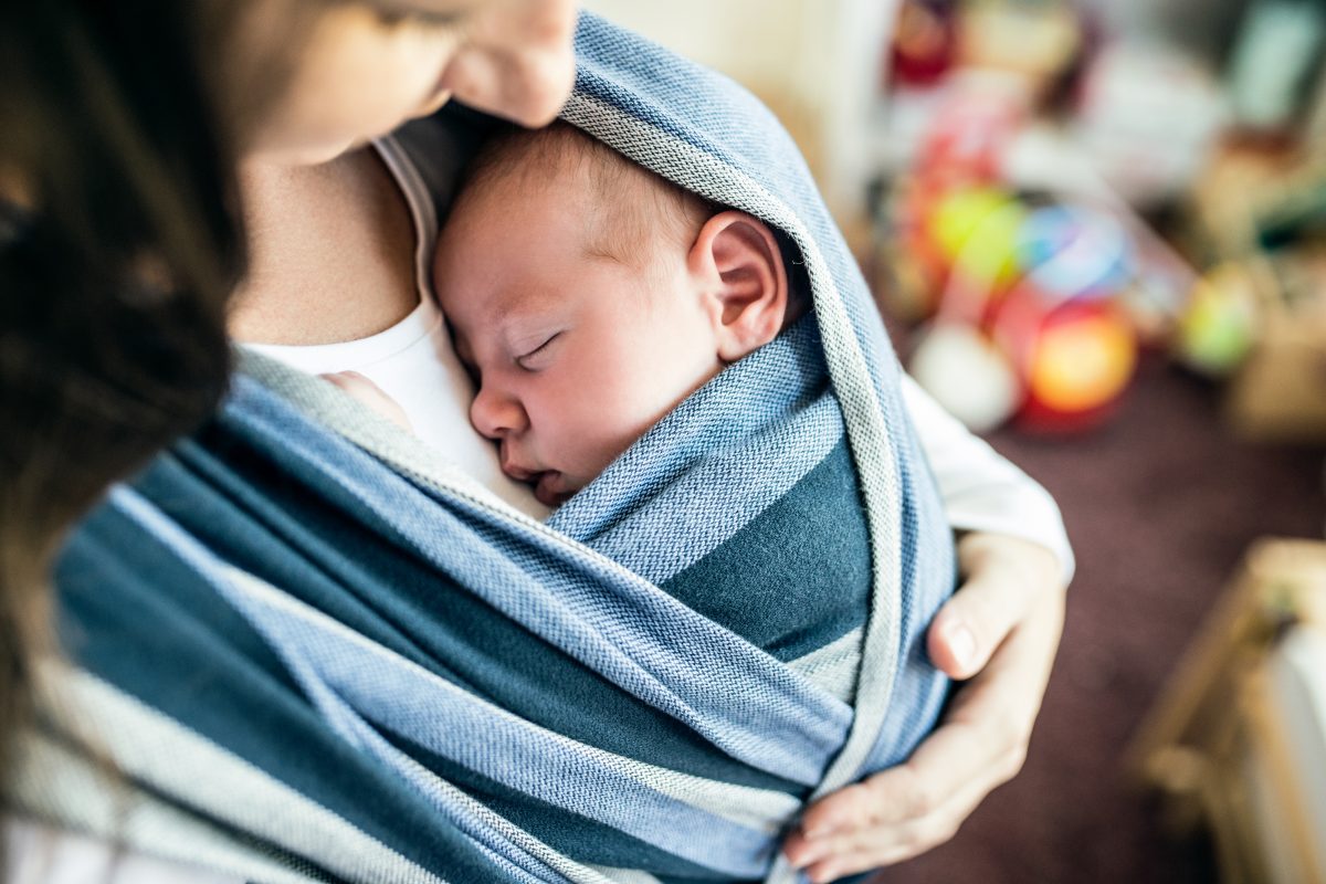 Selamatkah Alat Penggendong Bayi Anda? Ikuti Langkah Pencegahan Mudah